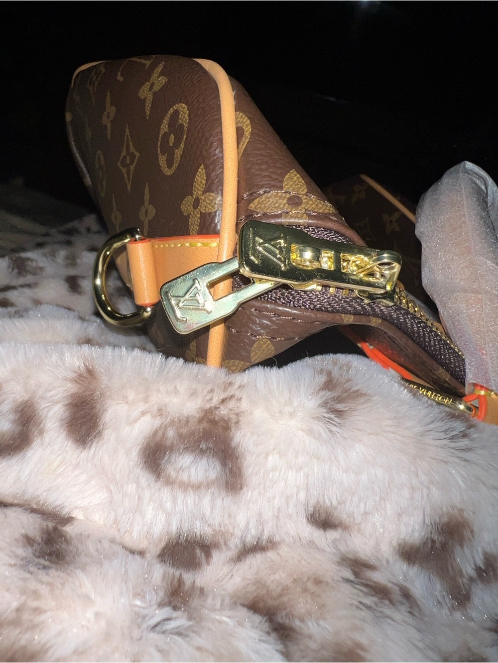 Brand new! Not authentic! Purse - Picture 5 of 5